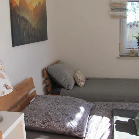 #1Gemuetliches Ruhiges Sonniges Balkonzimmer Mit Gemeinschaftsbad W-Lan Airport Nah Late Night Check In Haus Nr 9,5 Trunkelsberg Exterior foto