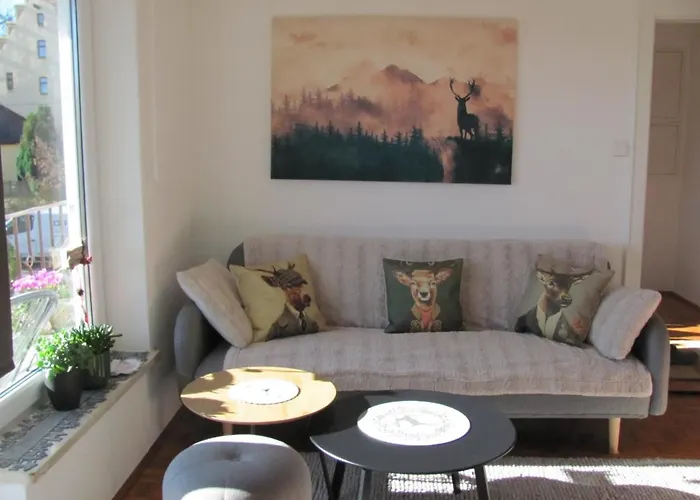 #1Gemuetliches Ruhiges Sonniges Balkonzimmer Mit Gemeinschaftsbad W-Lan Airport Nah Late Night Check In Haus Nr 9,5