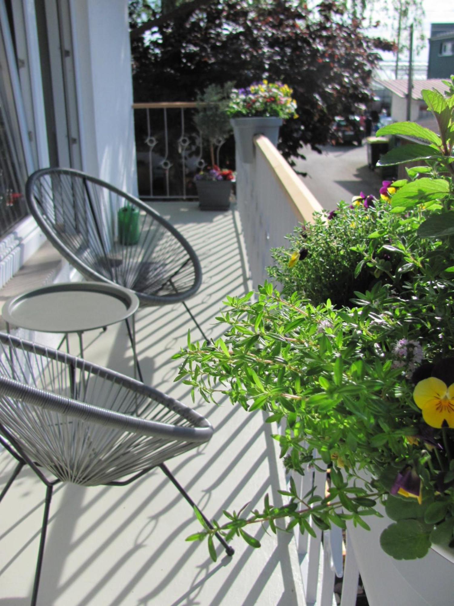#1gemuetliches Ruhiges Sonniges Balkonzimmer Mit Gemeinschaftsbad W-lan Airport Nah Late Night Check In Haus Nr 9,5 *